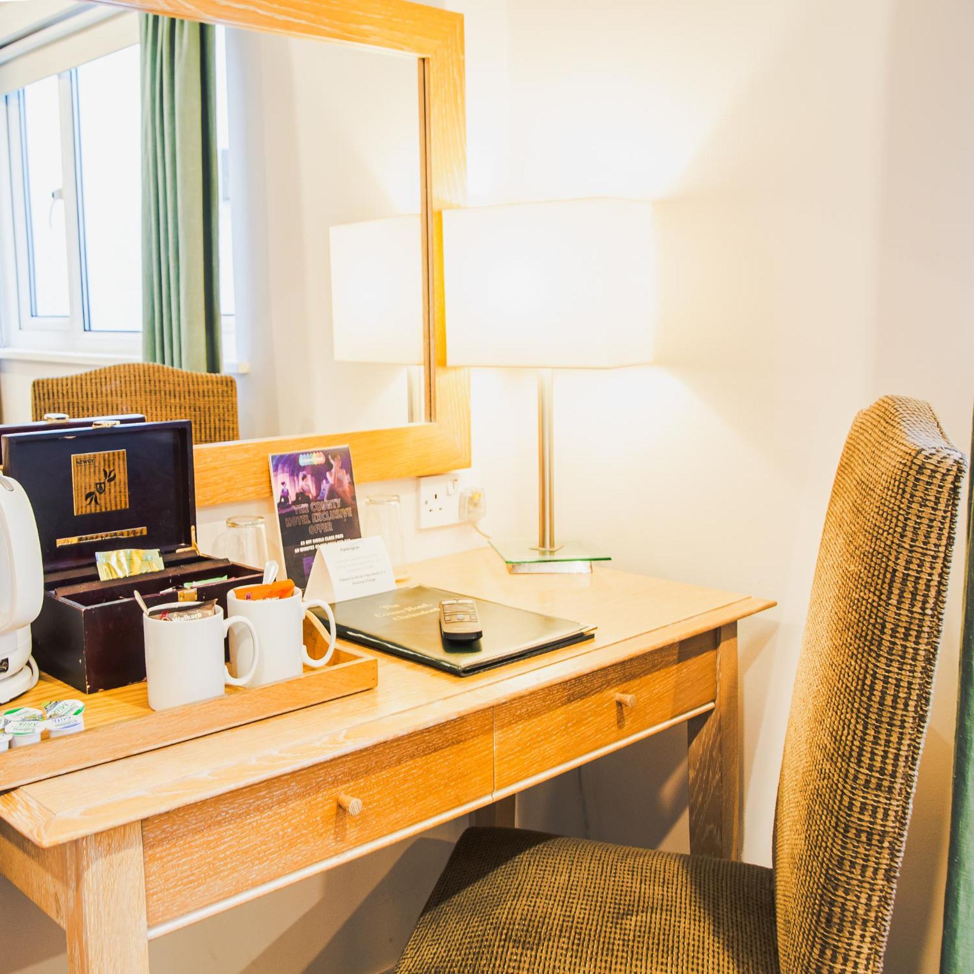 County Hotel Chelmsford Esterno foto