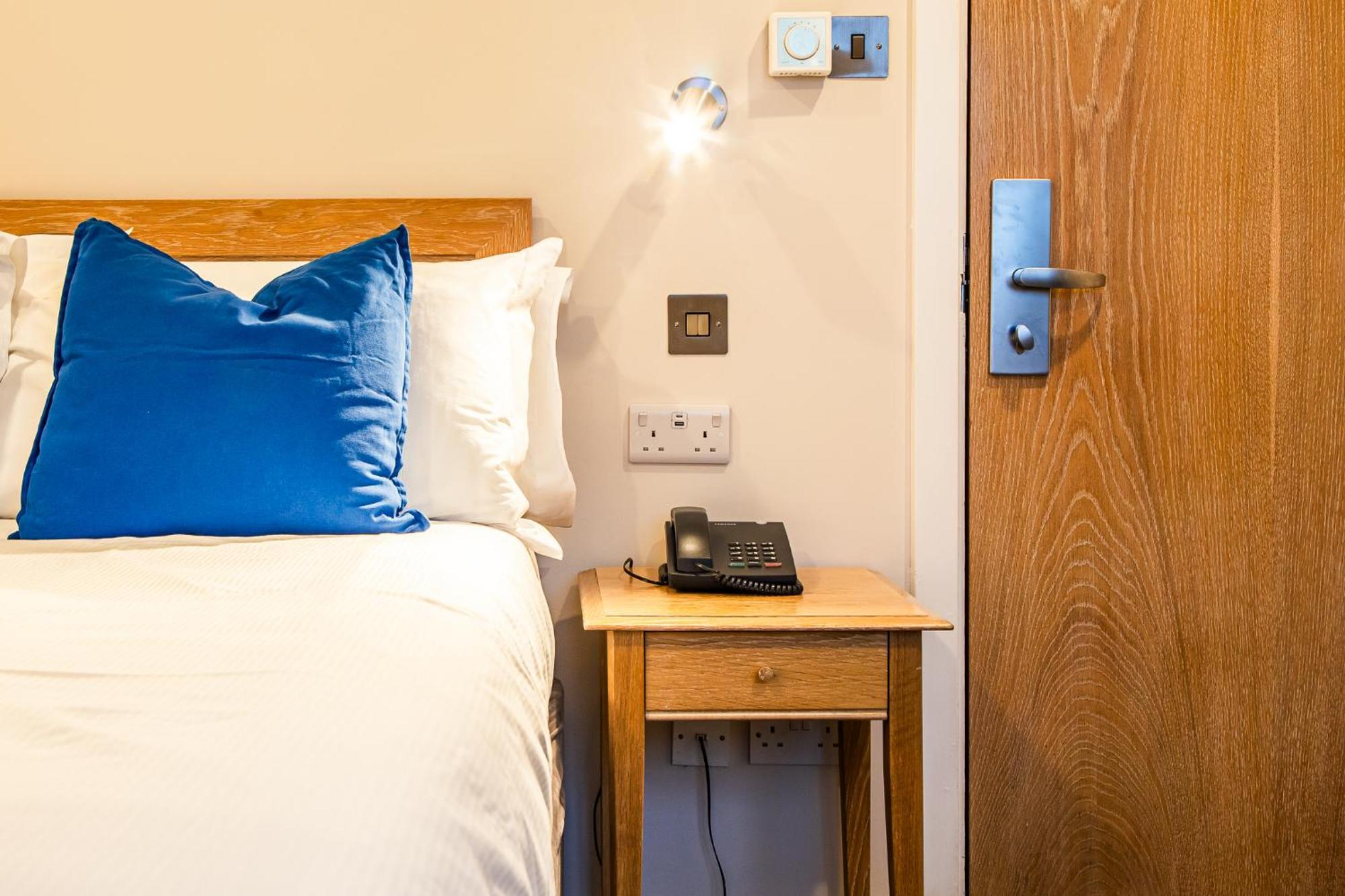 County Hotel Chelmsford Esterno foto