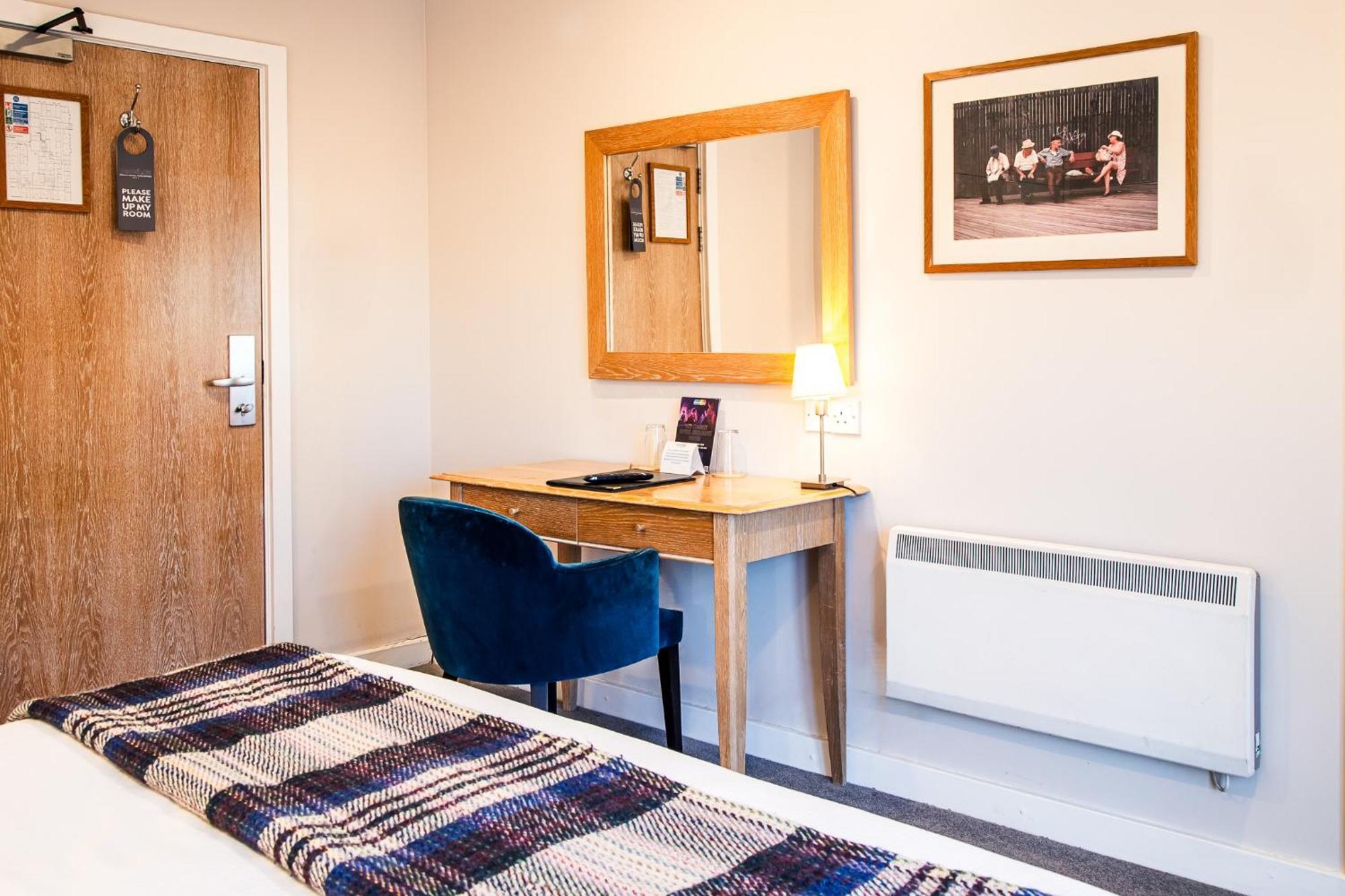 County Hotel Chelmsford Esterno foto