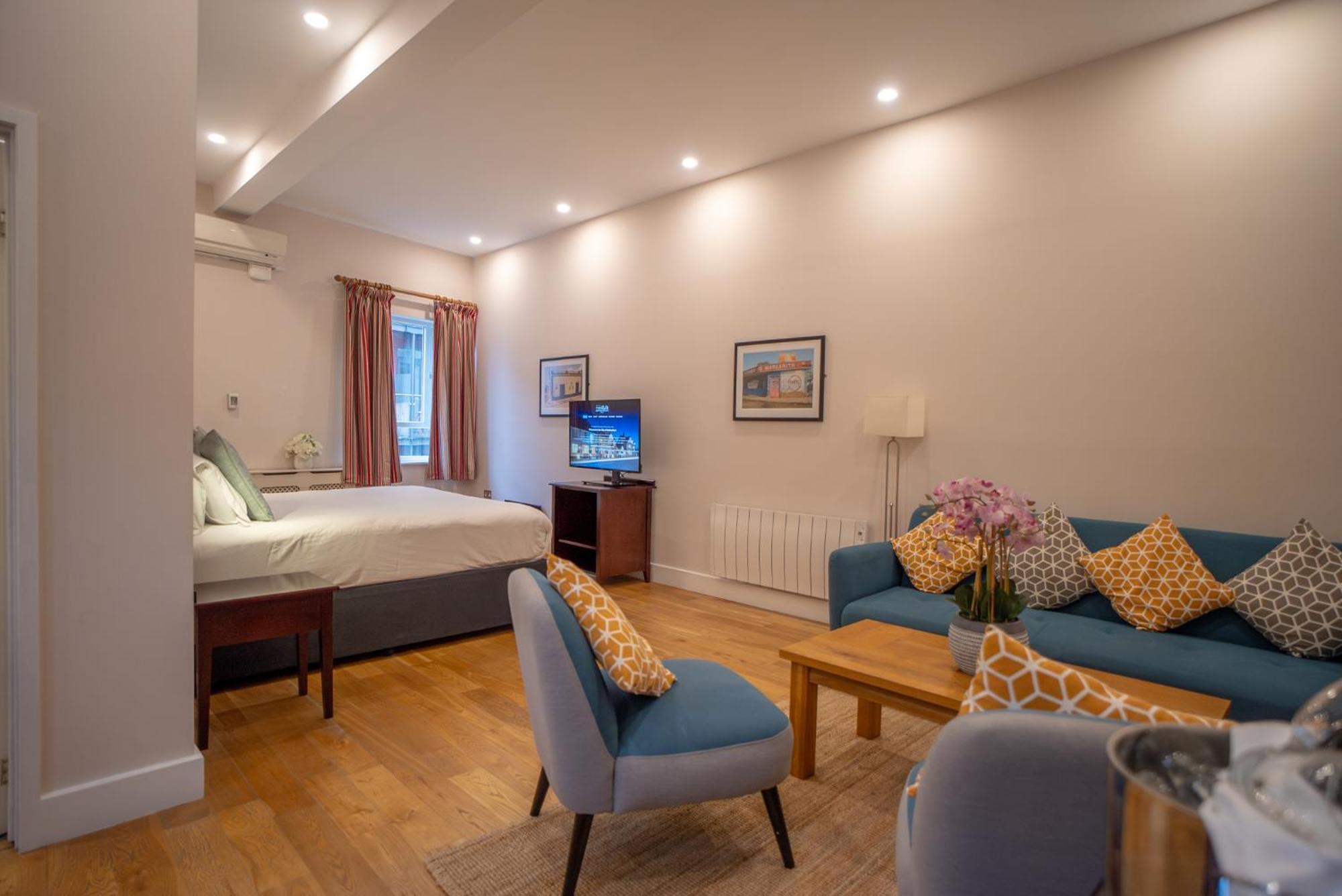 County Hotel Chelmsford Esterno foto